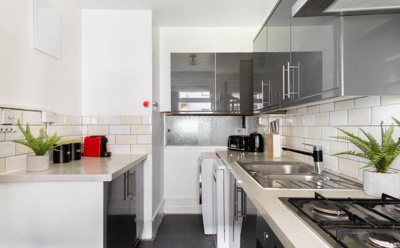 Spacious And Modern 4 Bed Apartment Next To Borough Station Londra Dış mekan fotoğraf